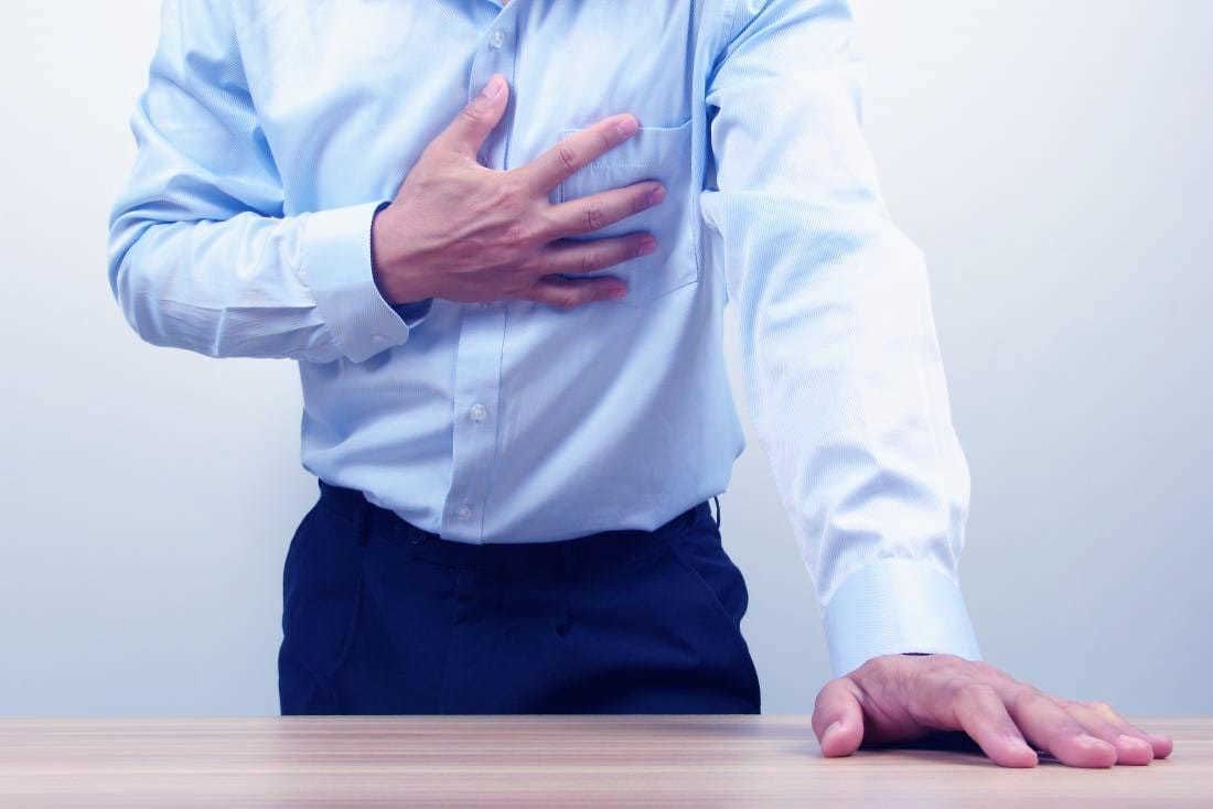Боль в грудном отделе позвоночника: как от нее избавиться